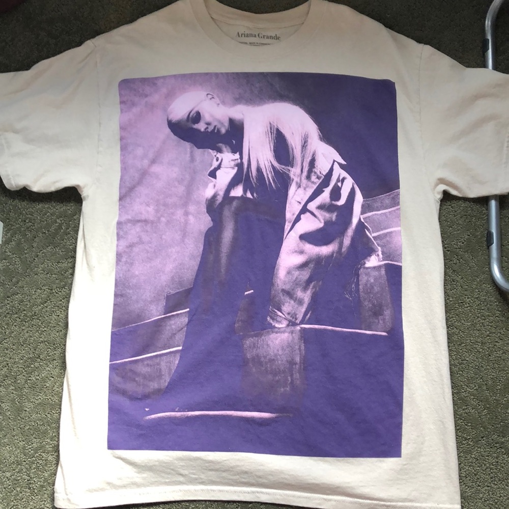 ariana grande swt T-shirt